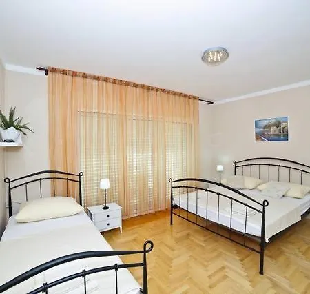 Apartman Boa Antica 3 아파트 트로기르