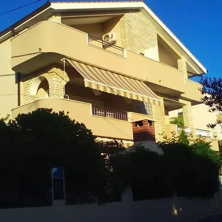 Apartman Boa Antica 3 아파트 트로기르